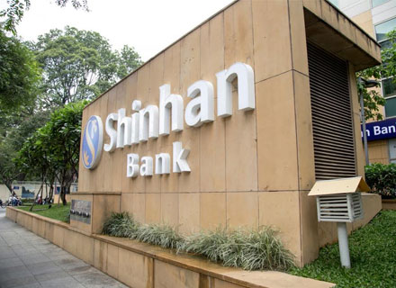 Shinhan-Bank-Standard-Bank-partnership-IFM-image